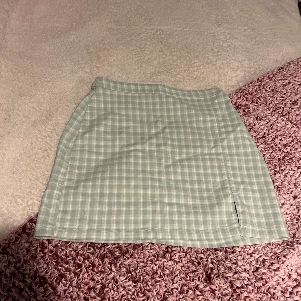 Medium Hollister green skirt